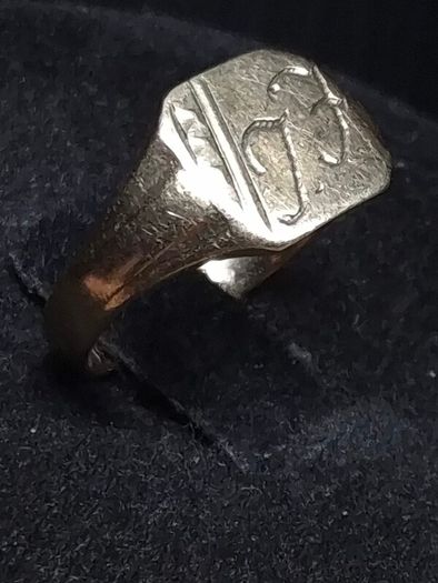 Vintage Irish 9ct Gold Signet Ring Fully Hallmarked Dublin Size 48