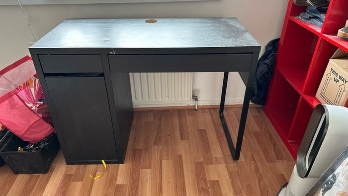 desk
