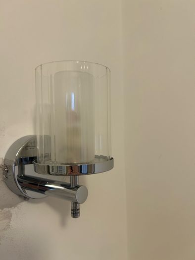 bathroom wall lights