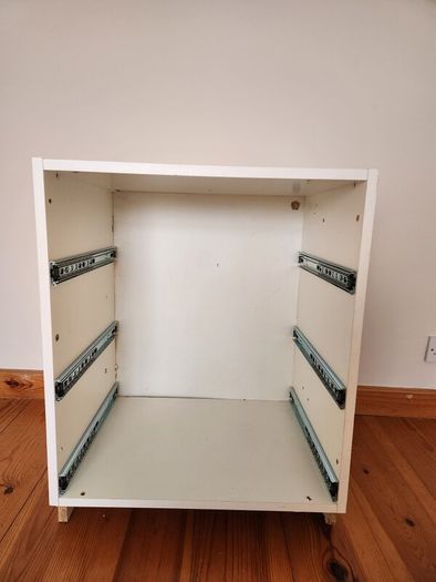 6 Drawers and Rollers - Free to take away