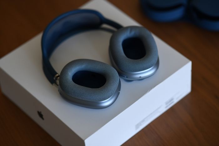 AirPods Max Blue