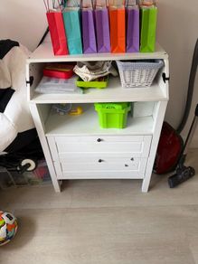 Baby changing table