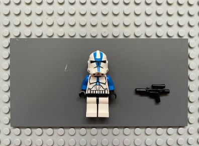 lego Star Wars sw0445 Clone Trooper, 501st Legion (Phase 2) minifigure- Blue Arms, Large Eyes