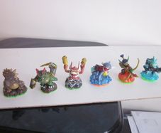 Six Skylanders : Spyros Adventure Figures