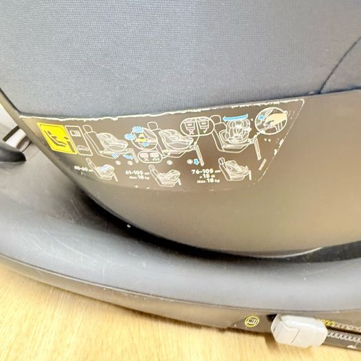 Maxi Cosi Mica 360 baby child car seat and isofix birth-4years
