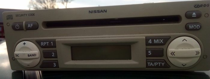 Nissan Micra stereo