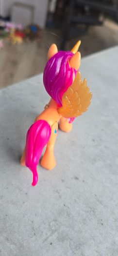 8 x Bundle, all different, Lot of New Generation Moulded 3 inch Figure Sparkle Glitter Hasbro Crystal Adventure MLP G5 My Little Pony
