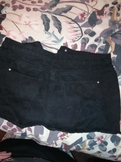 beautiful new misguided black rib shorts
