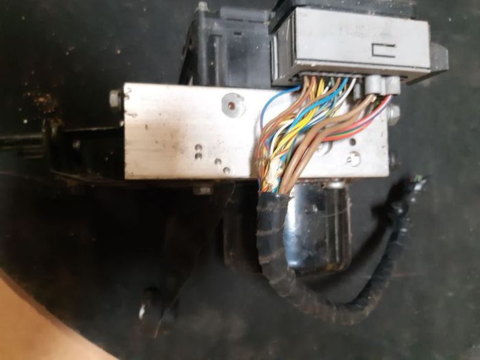 Bmw 3 Series E46 Abs Pump Control Module 6756286 6756288