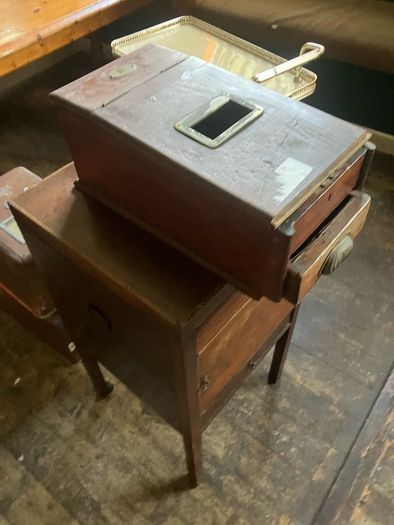 Antique till