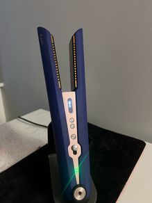 Dyson straightener