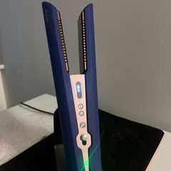 Dyson straightener