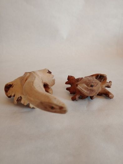Hand Crafted Wooden Lizards x 2