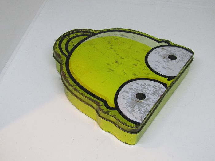 The Simpsons Homer Simpson yellow Fun Tin Case Empty Biscuit Tin 2003-04  Size 7 3/4" x 7 1/4" x 2"