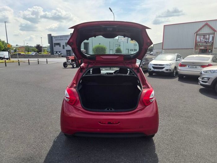 Peugeot 208 2015 1.4 Diesel Red New NCT  and Taxed