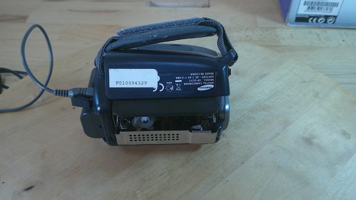 Samsung VP D371 MiniDV Digital Camcorder (PAL) Tested & Working Boxed with Accessories