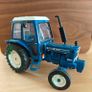 Britains 1:32  Ford Tractor Image 2