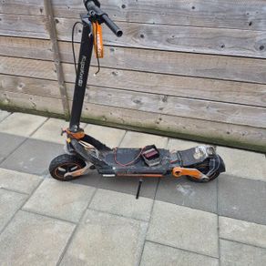 Kugoo g3 electric scooter