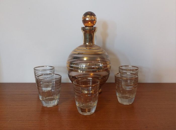 Fabulous Vintage Retro Mid-Century-Modern Small Pale Pink Glass Decanter with Gold and Silver Gilt Banding Plus Five Liqueur Glasses, Irice, Czechoslovakia