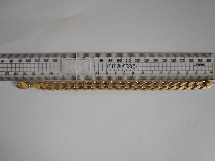 9k ct Gold Cuban Bracelet 32.9 grams