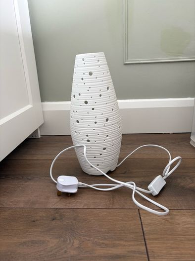 Belleek Living Table Lamp