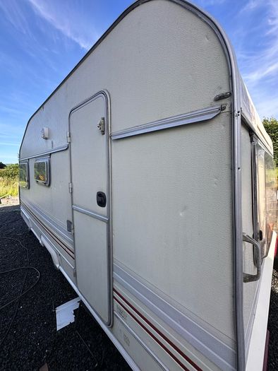 avondale Leda caravan