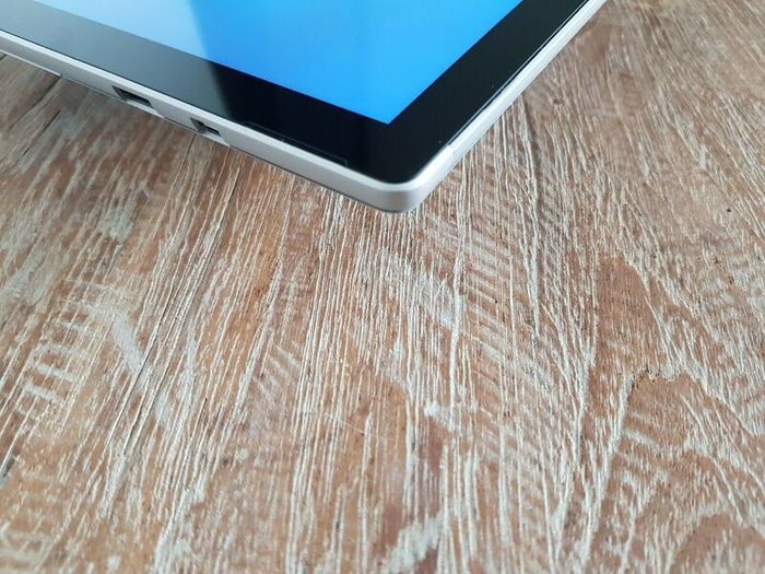 Microsoft Surface Pro 6 Intel i7-8650U 16GB RAM 1TB SSD Win 11 Pro Tablet