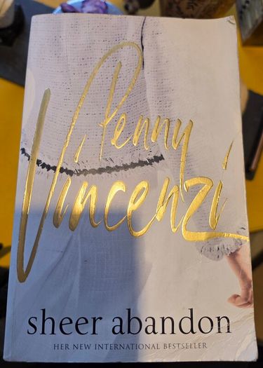 8 Penny Vincenzi novels