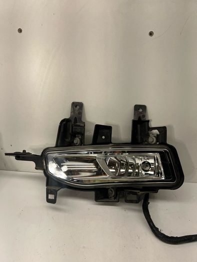 Nissan Qashqai 2018 Front Fog Light 26915 Hv00a Left Fog Light Bracket A2l6b2s