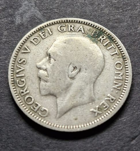 1929 United Kingdom  1 Shilling - George V silver coin
