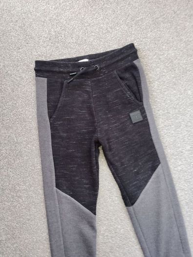 boys trousers.age 6