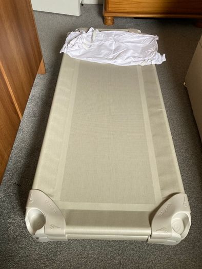 2x wesco stackable bed + bedsheet