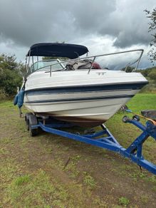 Speed boat