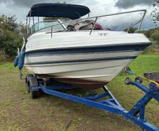 Speed boat