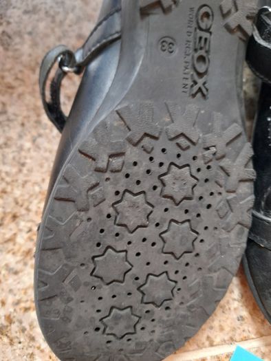 Girls Geox shoes, size 33 size 1