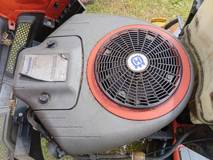 Husquavarna Ride on Mower TC142. 2016 model
