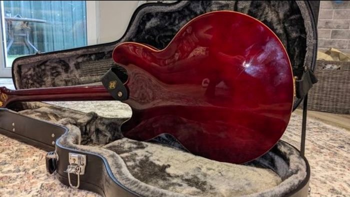 Epiphone Riviera P93
