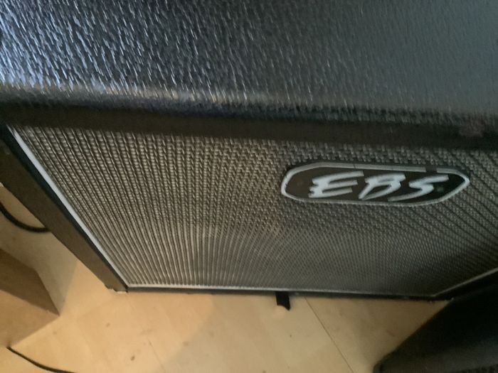 EBS 120 watts bass amp in perfect condition.