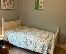 Small Double bed 4 ft