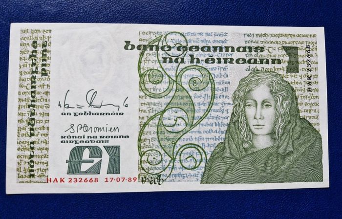 Set of 5 In Sequence Ireland 1 Pound 1989  (HAK) Banknote's