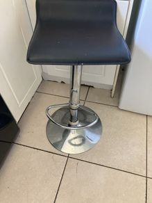 Adjustable swivel chair