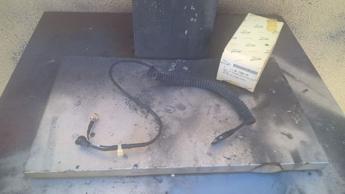 Genuine Original Jaguar In Car Phone Extension Harness Cable LJB 7328CA