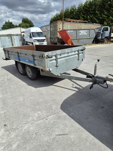 Trailer