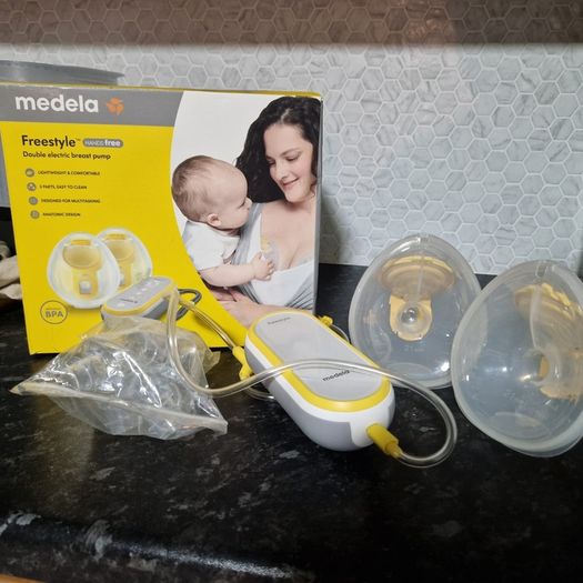 Medela Freestyle Hands-free double electric wearable Breast Pump