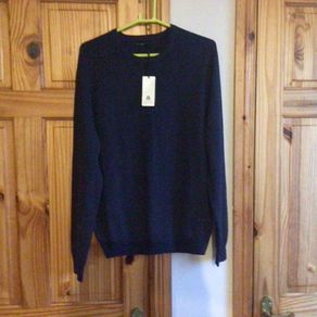 BNWT Mens Navy Blue Lambswool Jumper M includes postage