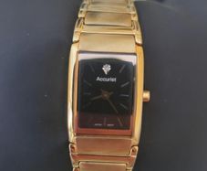 Ladies  beautiful gold tone Accurist Watch