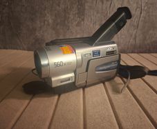 Vintage Sony Handycam CCD-TRV59E Hi8 Video8 Camcorder Bundle - Tested & Working!