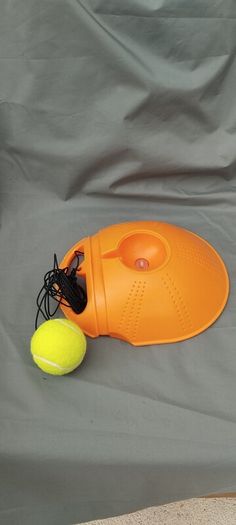 Single Tennis Training Base and Tennis Ball Set