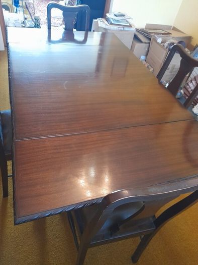 Vintage mahogany dining table and chairs