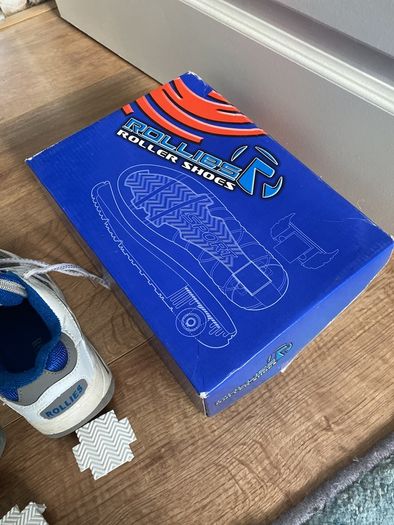 roller shoes/ Rollies